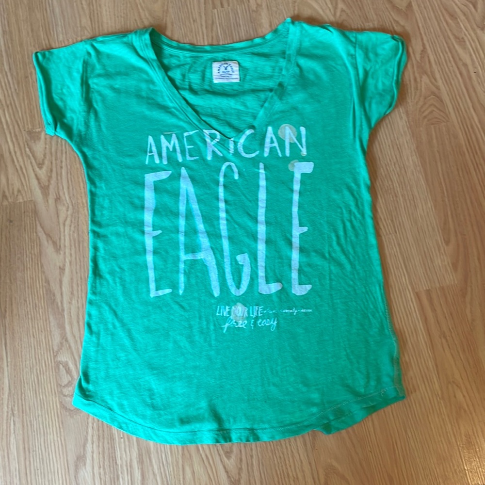 American eagle light t shirt